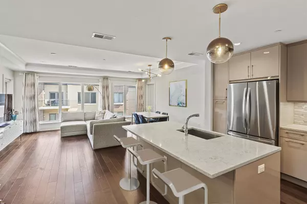 150 HENLEY PL #405, Weehawken, NJ 07086