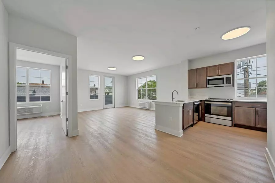 1 CENTER ST  #302, Clifton, NJ 07011