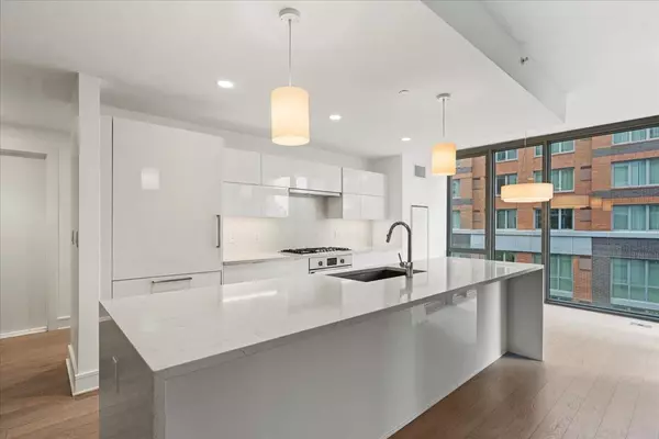 West New York, NJ 07093,9 AVENUE AT PORT IMPERIAL  #504