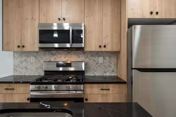 Jc Bergen-lafayett, NJ 07304,782 GRAND ST  #1