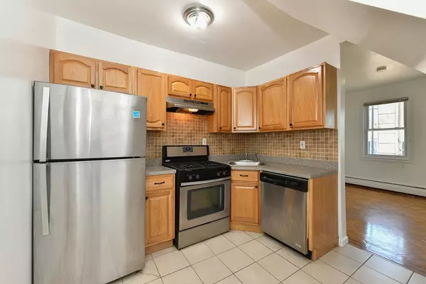Jc Heights, NJ 07307,3709 KENNEDY BLVD  #3