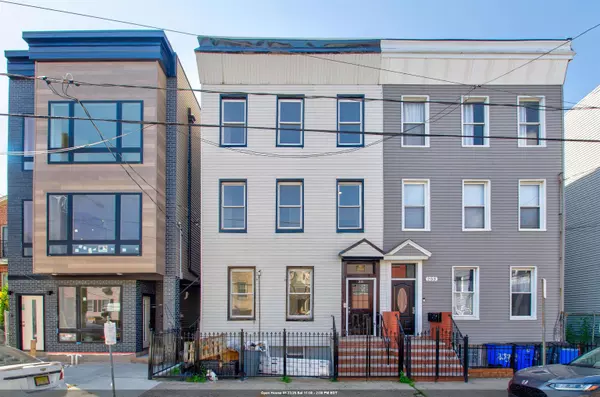 251 HALLADAY ST, Jc Bergen-lafayett, NJ 07304