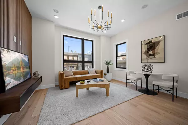 Jc Heights, NJ 07306,27 GRAHAM ST