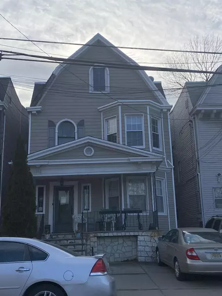 887 MONTGOMERY ST, Jc Journal Square, NJ 07306