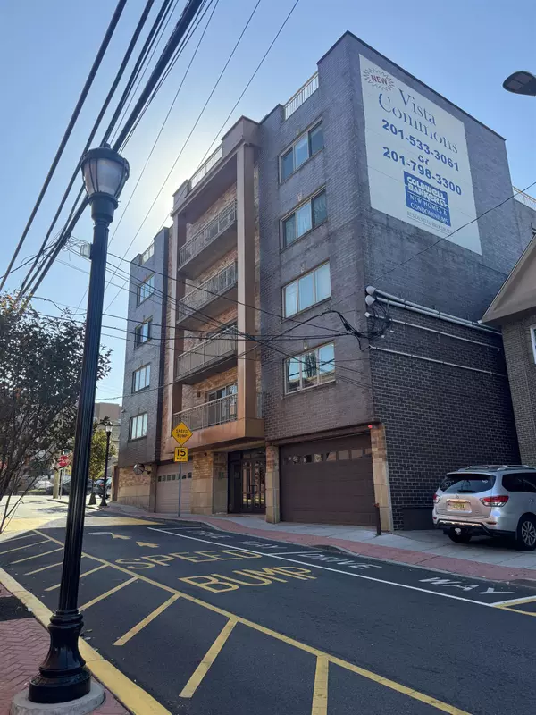 803 SIP ST #201, Union City, NJ 07087