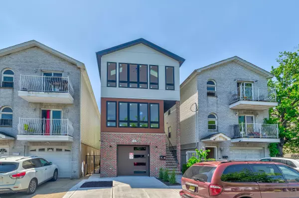 85 MYRTLE AVE #1, Jc Greenville, NJ 07305