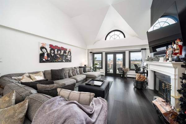 203 SHEARWATER CT WEST #51, Jc Greenville, NJ 07305