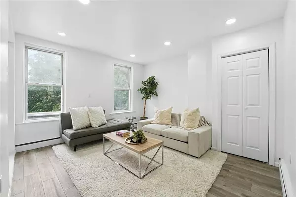 283 GRIFFITH ST, Jc Heights, NJ 07307