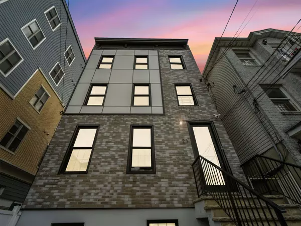 23 WESTERVELT PL, Jc Bergen-lafayett, NJ 07304