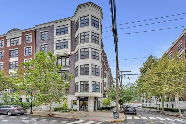 Hoboken, NJ 07030,1200 GRAND ST  #220