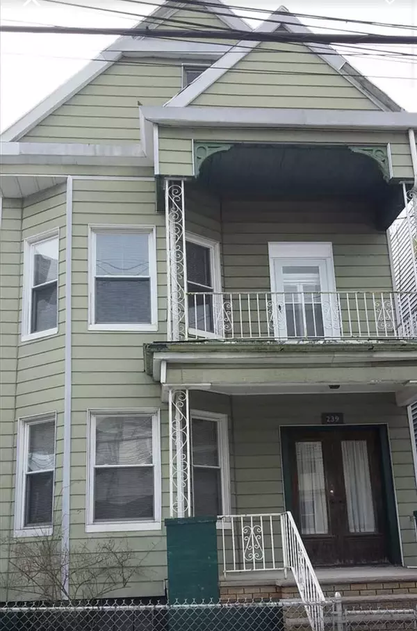 Jc Bergen-lafayett, NJ 07305,239 BAYVIEW AVE