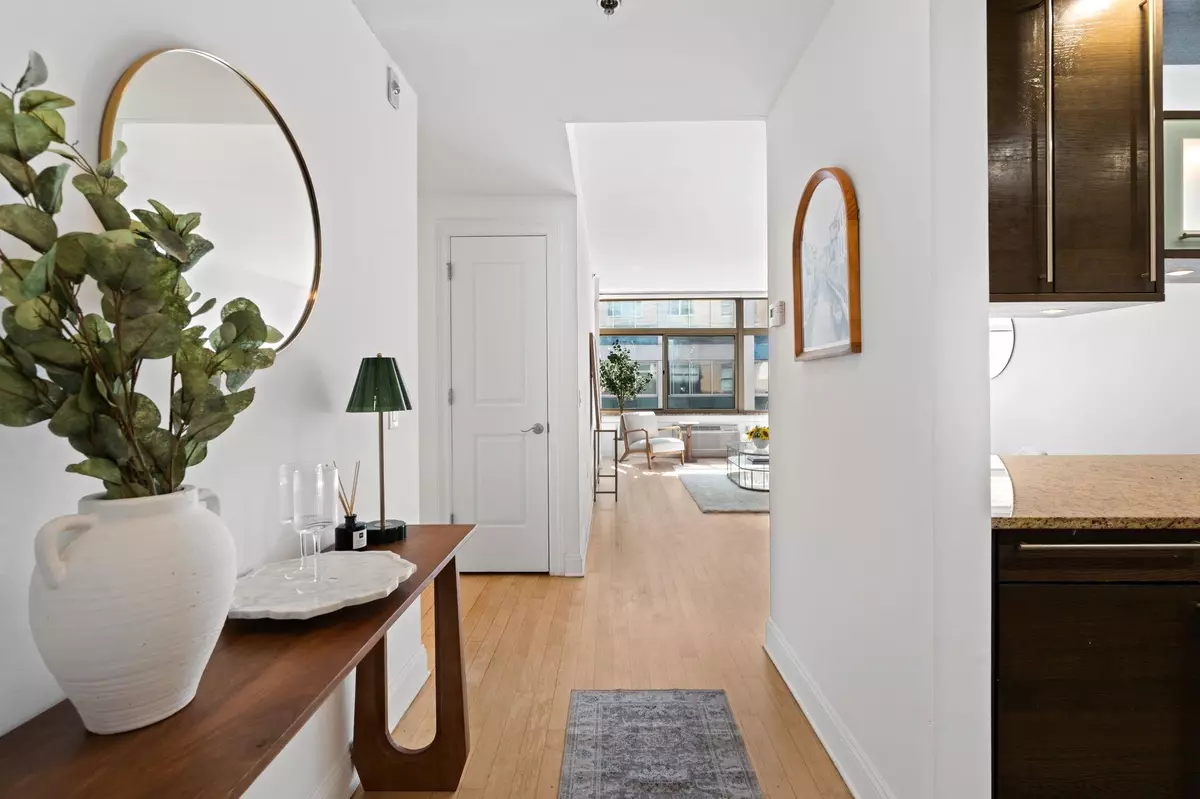 Jc Downtown, NJ 07302,10 REGENT ST  #501