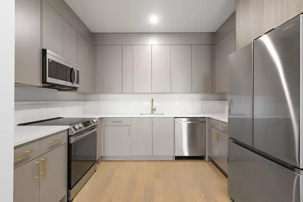 Jc Journal Square, NJ 07306,35 ORCHARD ST #505