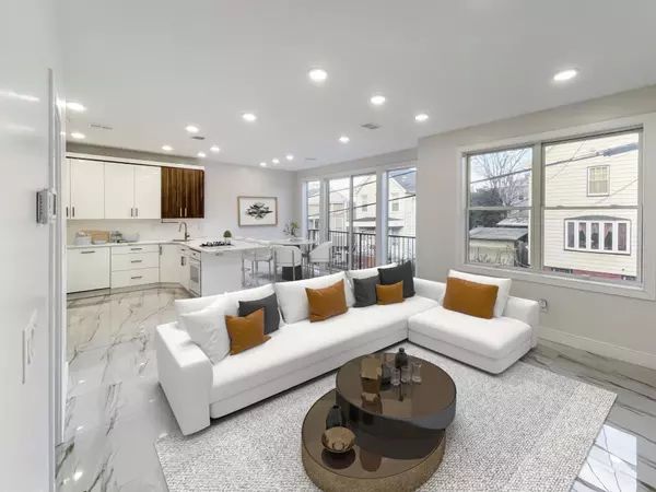 285 LEMBECK AVE, Jc Greenville, NJ 07305