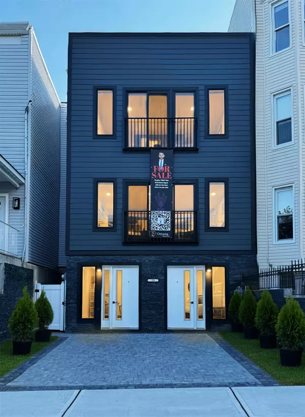 Jc Heights, NJ 07307,29 CARLTON AVE #1