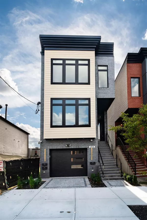 103 POPLAR ST, Jc Heights, NJ 07307