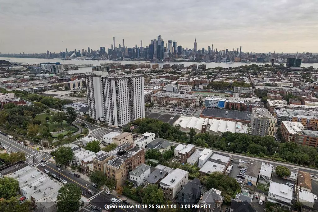 Jc Heights, NJ 07307,642 PALISADE AVE  #4
