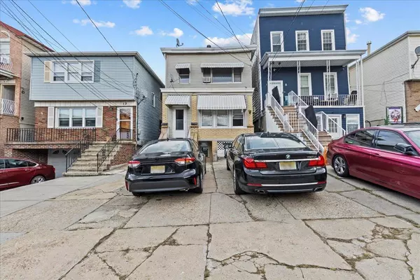 10 BRYANT AVE, Jc Journal Square, NJ 07306
