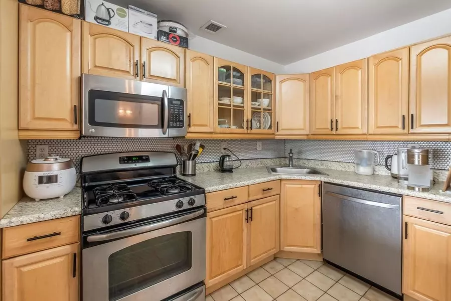 1150 RIVER RD  #4F, Edgewater, NJ 07020