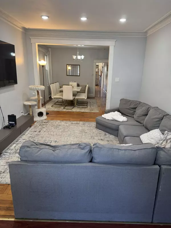 Bayonne, NJ 07002,804 KENNEDY BLVD #1