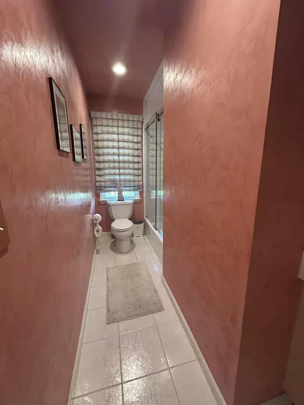 Ridgefield, NJ 07657,302 GRAND RIDGE DRIVE  #302