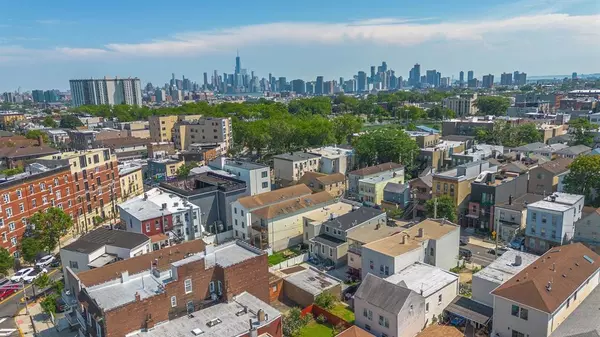 Jc Heights, NJ 07307,181 WEBSTER AVE