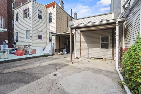 Union City, NJ 07087,537 27TH ST