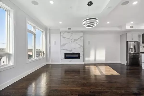 Jc Heights, NJ 07307,122 TERRACE AVE  #2