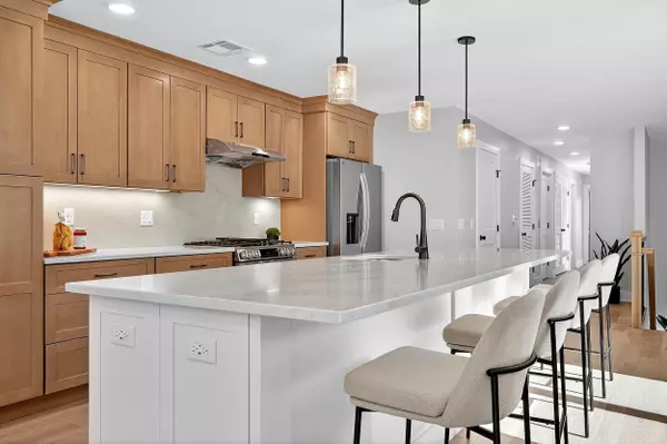 Bayonne, NJ 07002,29 WEST 9TH ST