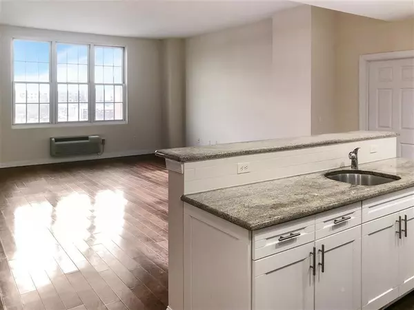 Jc West Bergen, NJ 07305,319 GRANT AVE  #603