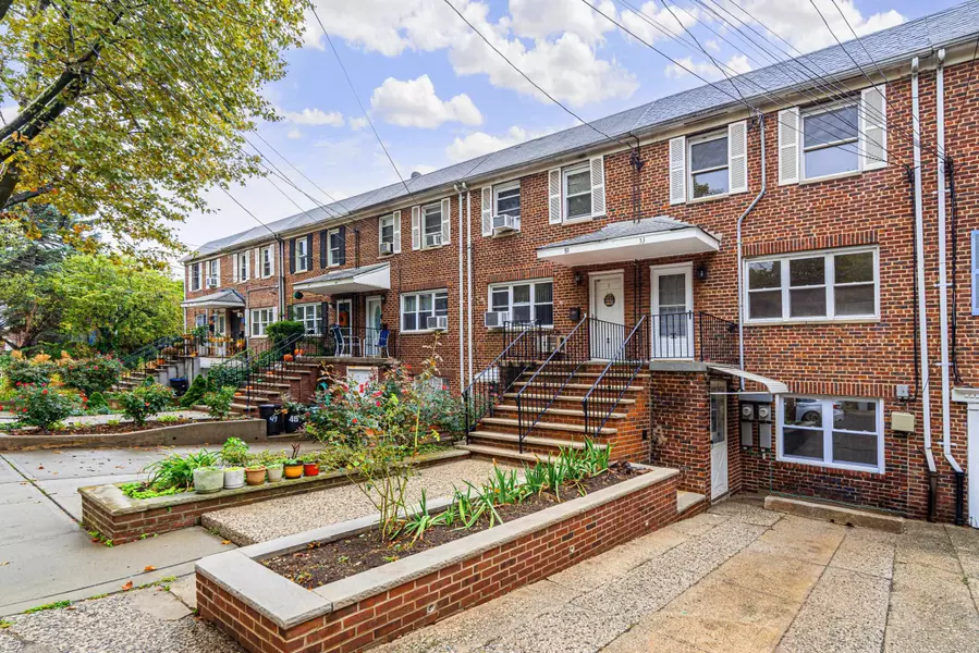 53 COLLEGE ST, Jc West Bergen, NJ 07305