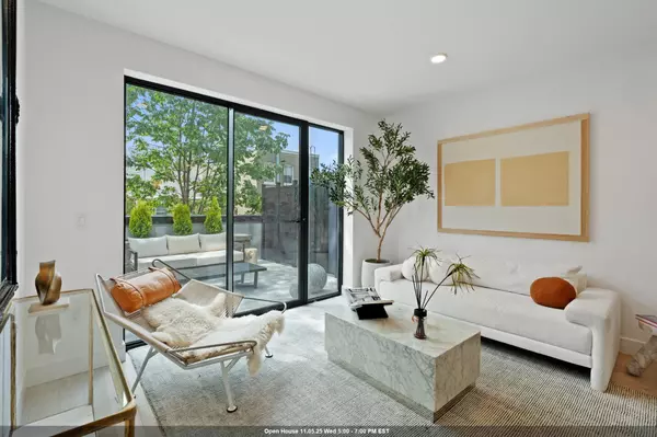 139 CHRISTOPHER COLUMBUS DR  #308, Jc Downtown, NJ 07302