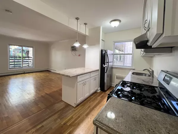 77 SHERMAN PL  #3, Jc Heights, NJ 07307