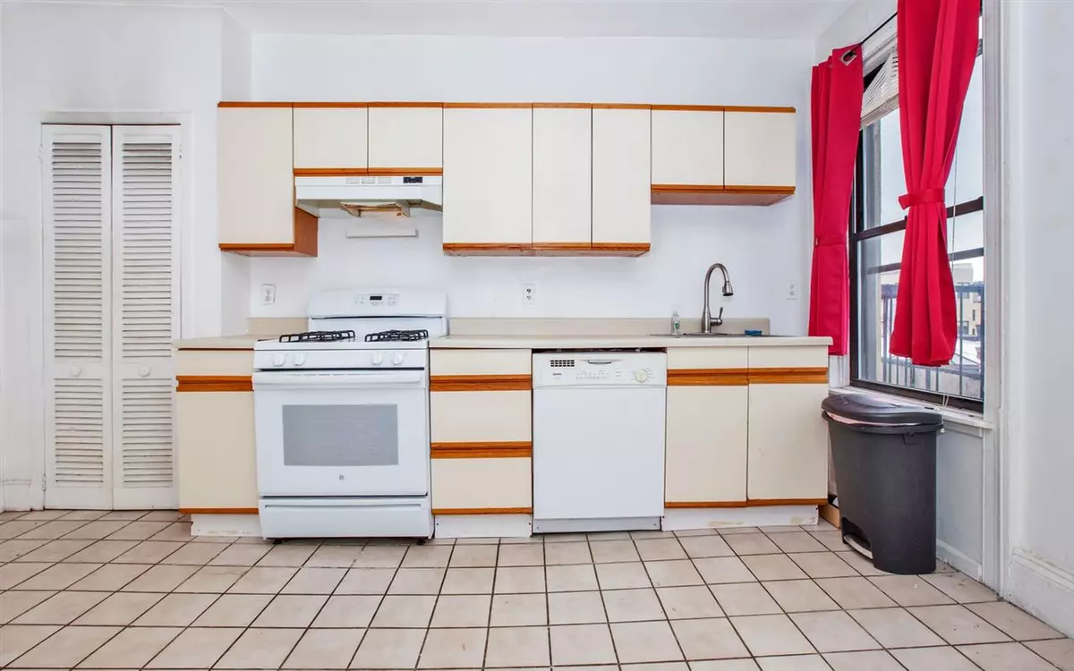 Hoboken, NJ 07030,504 WASHINGTON ST  #3