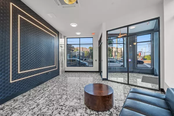 17 AVENUE E  #201, Bayonne, NJ 07002