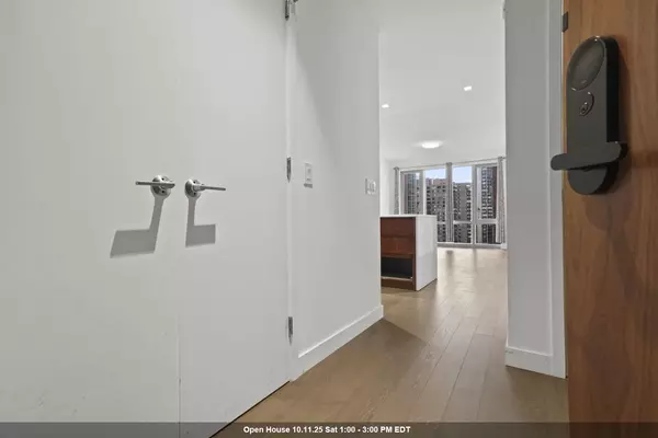 75 PARK LANE SOUTH  #1708, Jc Downtown, NJ 07310