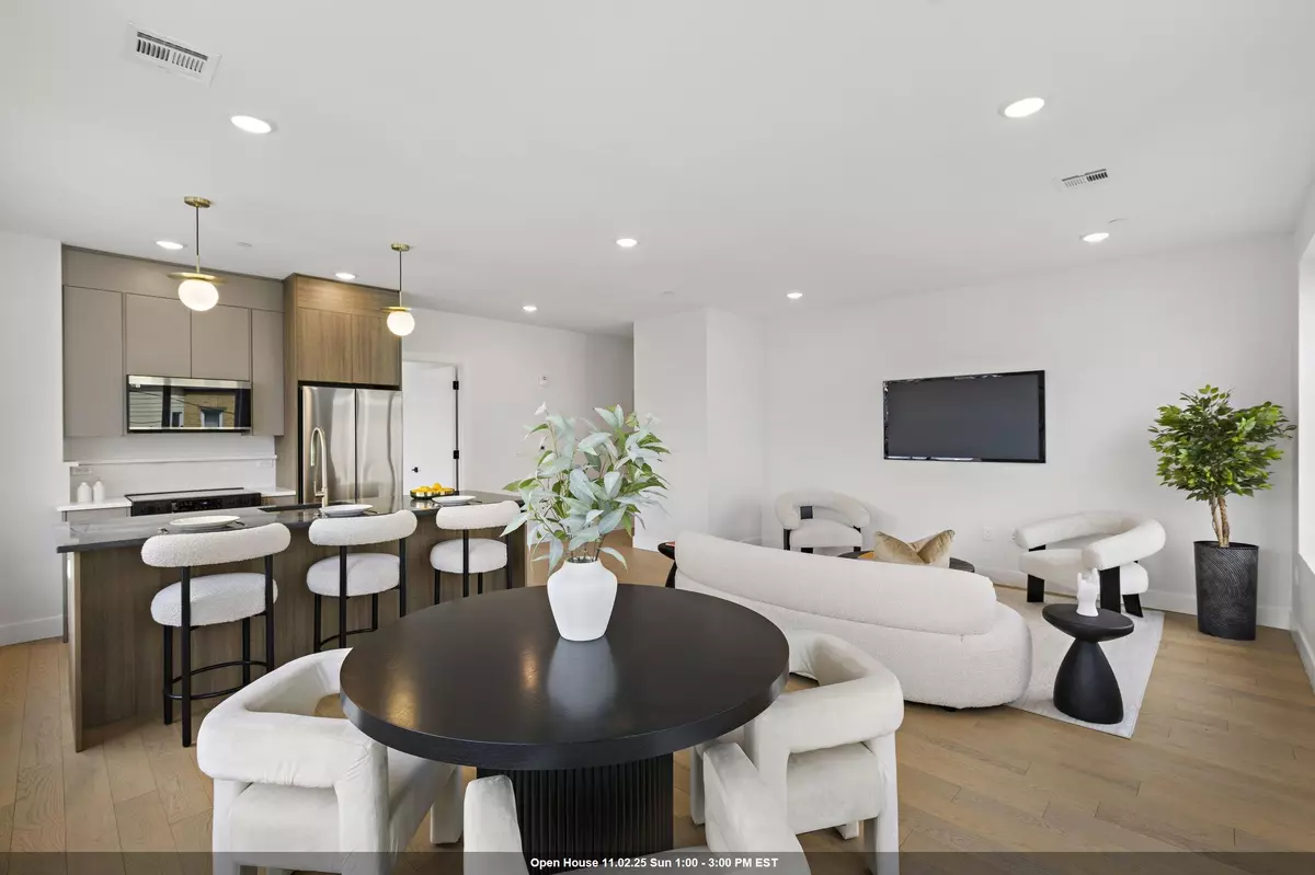 Jc Journal Square, NJ 07306,35 ORCHARD ST  #301