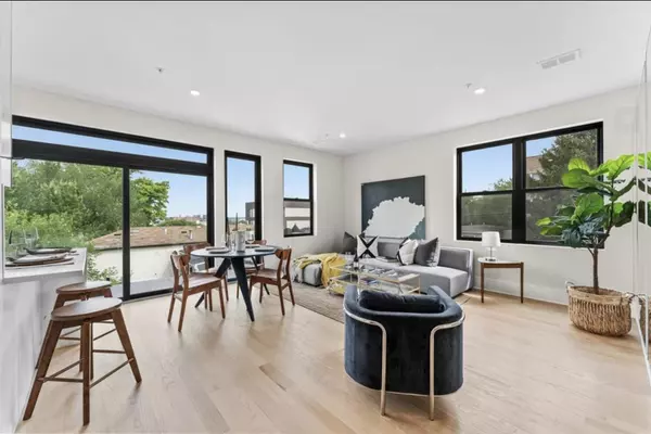 Jc Greenville, NJ 07305,249 BERGEN AVE  #PENTHOUSE