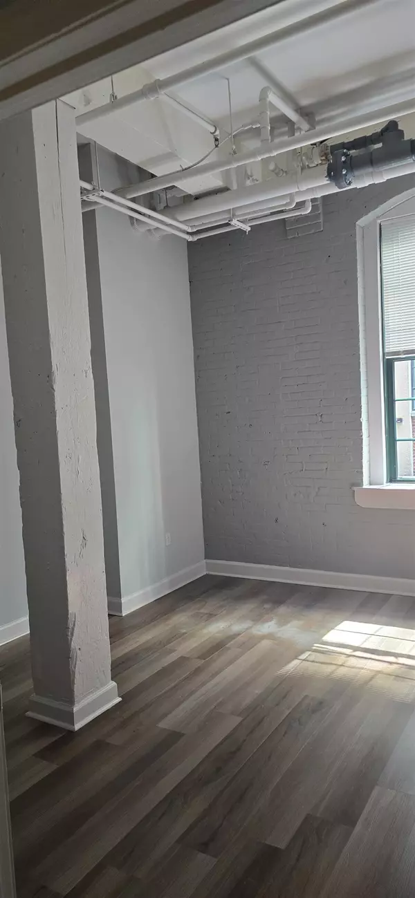 Jc Bergen-lafayett, NJ 07304,160 LAFAYETTE ST  #52111