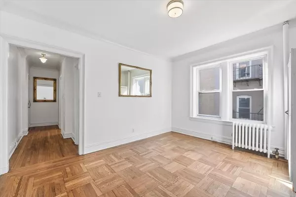 Jc Journal Square, NJ 07306,57 CORBIN AVE  #33