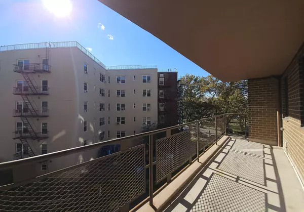 North Bergen, NJ 07047,8800 BOULEVARD #4b