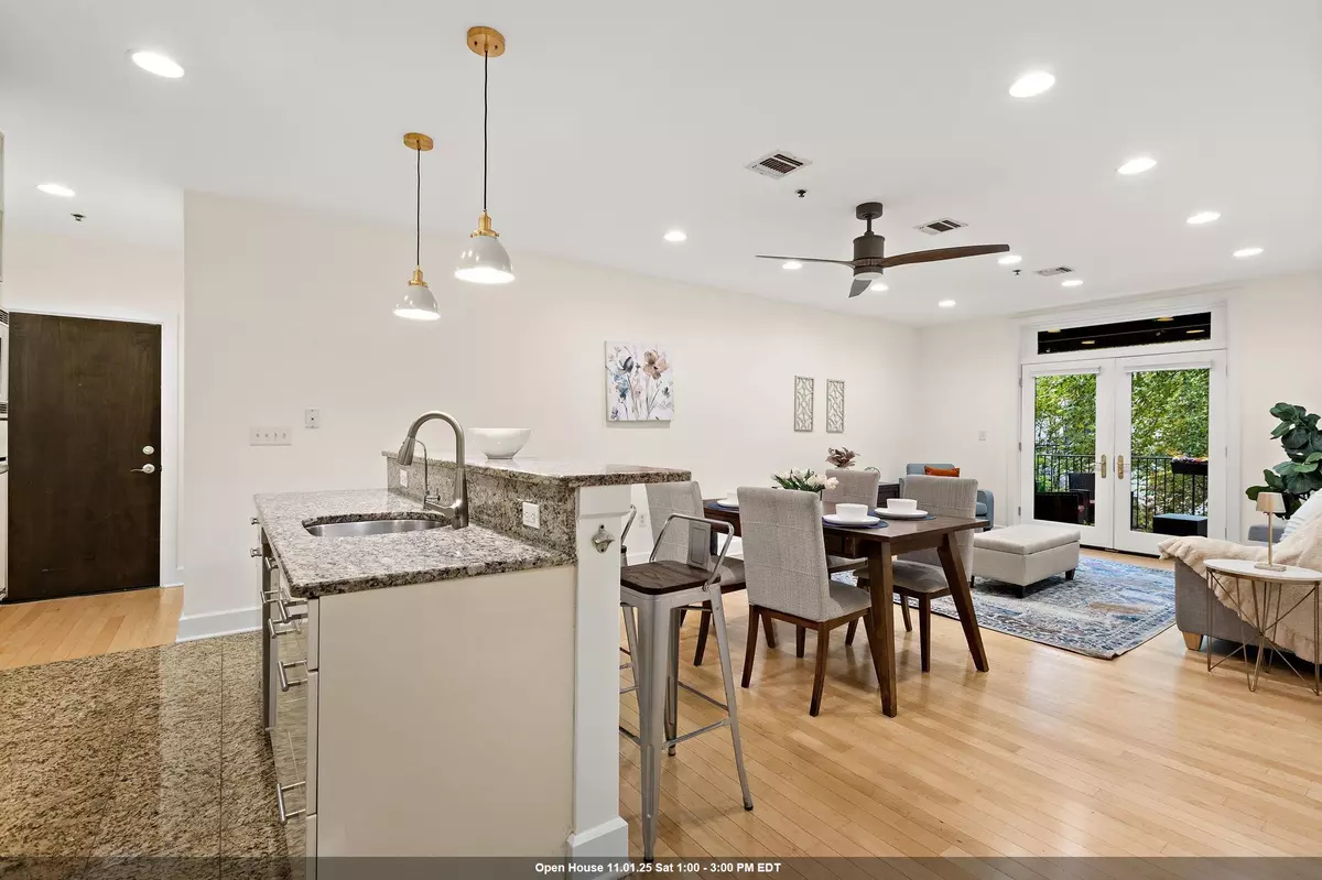 Hoboken, NJ 07030,108 JACKSON ST  #2D