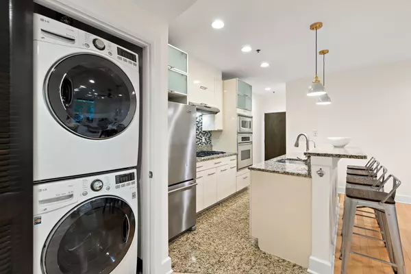 Hoboken, NJ 07030,108 JACKSON ST  #2D