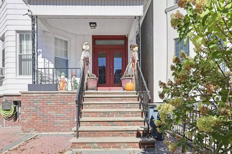 128 OAK ST  #2, Weehawken, NJ 07086