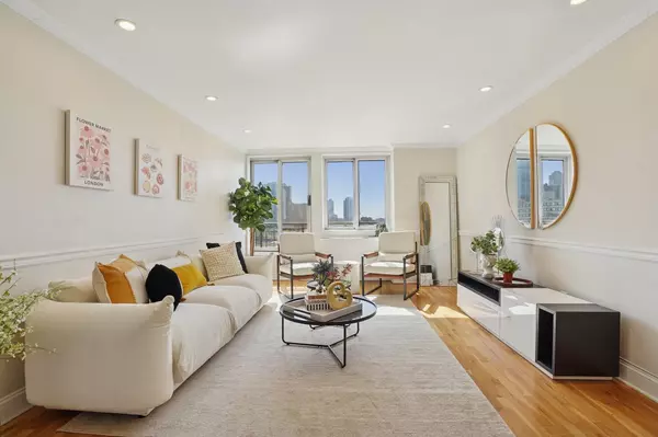 205 10TH ST  #8W, Jc Downtown, NJ 07302