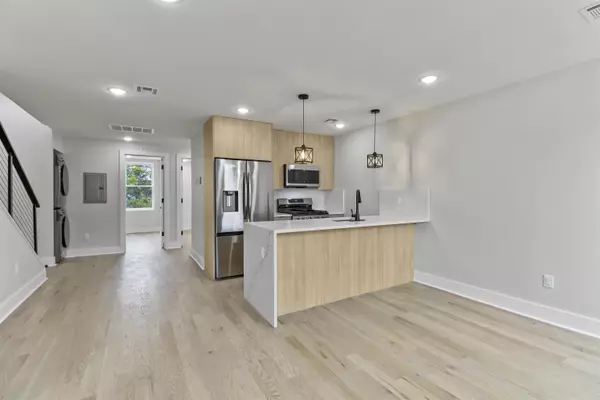 161 NEW YORK AVE  #3, Jc Heights, NJ 07307