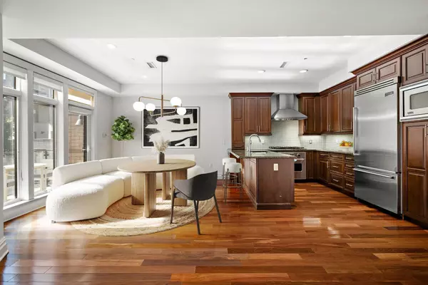 Weehawken, NJ 07086,TH3 HENLEY PL  #TH3