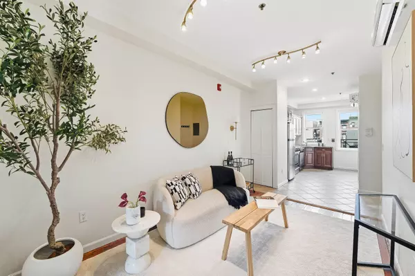 Hoboken, NJ 07030,60 MADISON ST  #3L