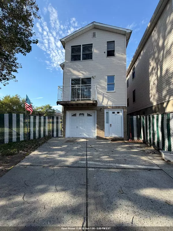 Bayonne, NJ 07002,30 Elm Ct ELM CT