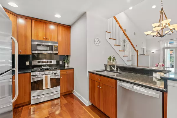 North Bergen, NJ 07047,7400 RIVER RD  #447